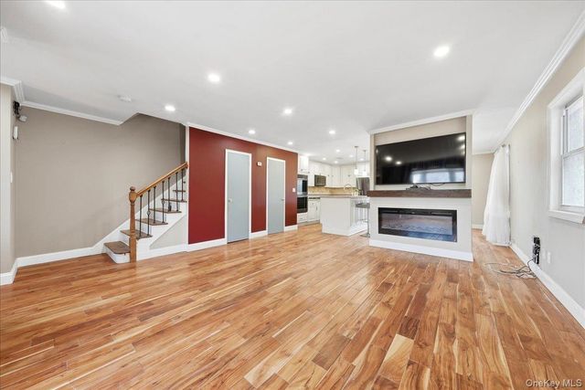 4048 Seton Avenue, Bronx, NY 10466
