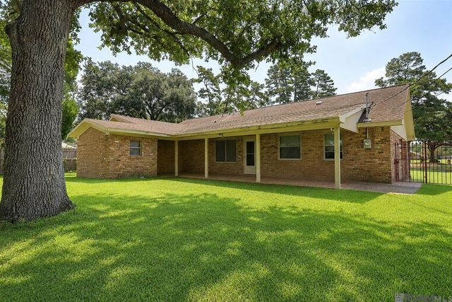 8119 Franwood Dr, Baton Rouge, LA 70806