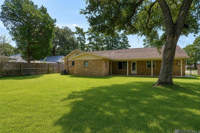 8119 Franwood Dr, Baton Rouge, LA 70806