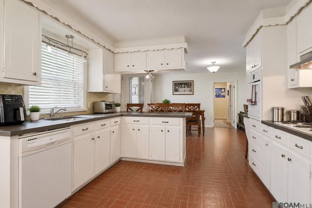 8119 Franwood Dr, Baton Rouge, LA 70806