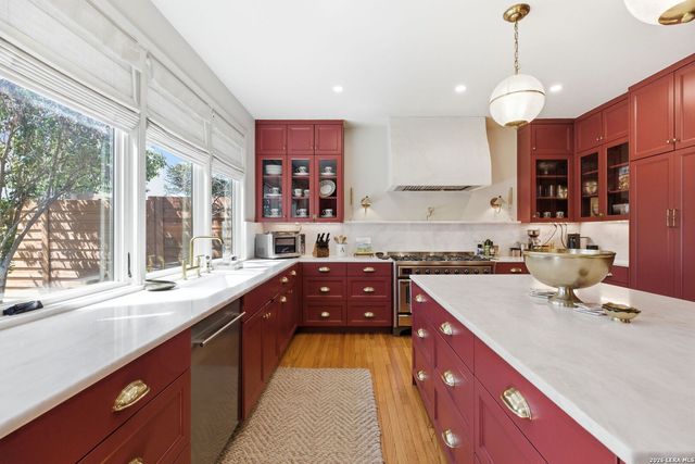 434 Thelma, Olmos Park, TX 78212