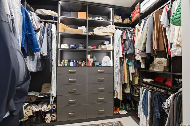 434 Thelma, Olmos Park, TX 78212