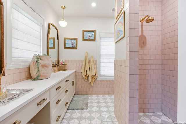 434 Thelma, Olmos Park, TX 78212