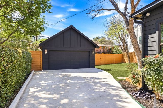 434 Thelma, Olmos Park, TX 78212