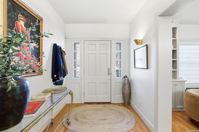 434 Thelma, Olmos Park, TX 78212