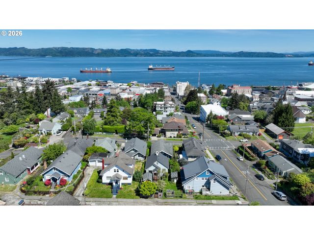 1374 PARKER Pl, Astoria, OR 97103