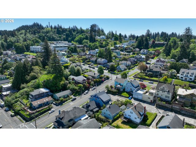 1374 PARKER Pl, Astoria, OR 97103