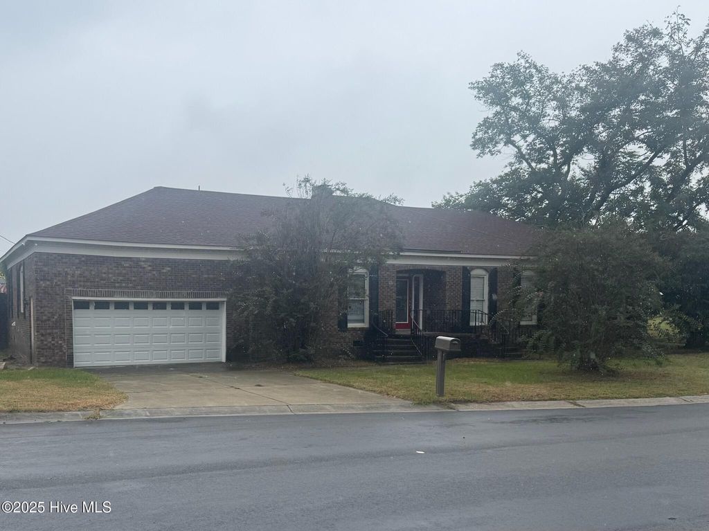 101 Church Street, Princeville, NC 27886