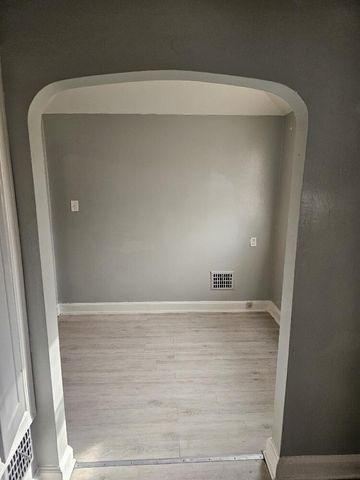 16505 Stansbury Street, Detroit, MI 48235