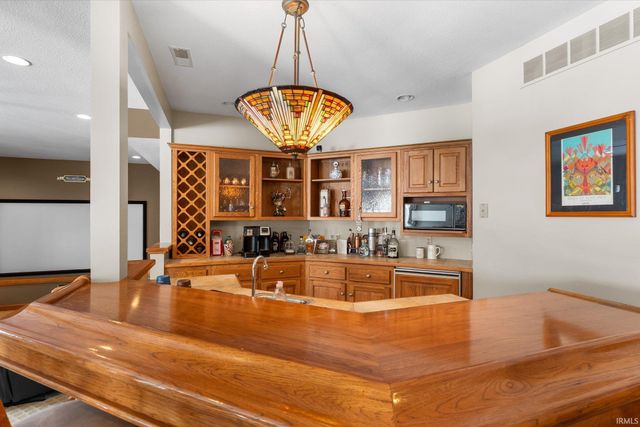 1301 Turnberry Lane, Fort Wayne, IN 46814