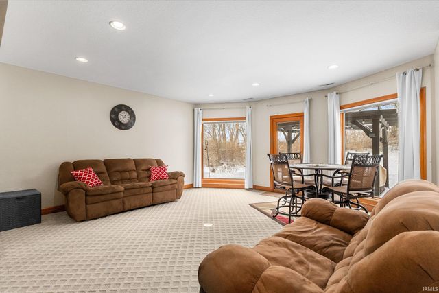 1301 Turnberry Lane, Fort Wayne, IN 46814