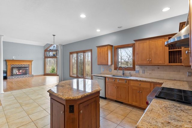 1301 Turnberry Lane, Fort Wayne, IN 46814