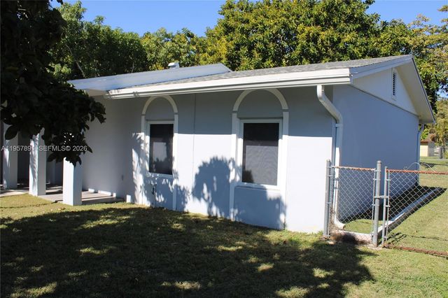 12965 SW 76th Ter, Miami, FL 33183