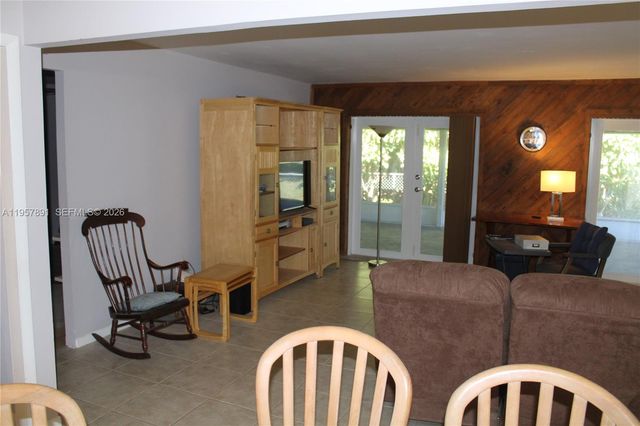 12965 SW 76th Ter, Miami, FL 33183