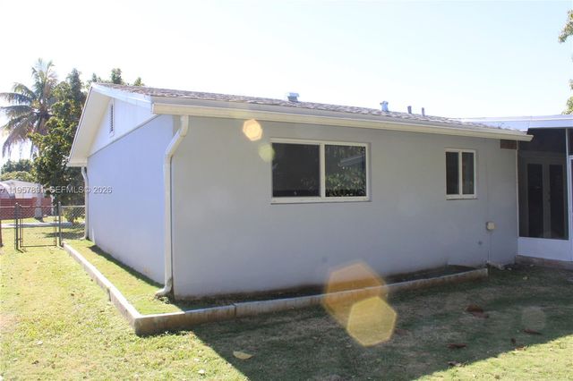 12965 SW 76th Ter, Miami, FL 33183