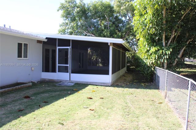 12965 SW 76th Ter, Miami, FL 33183