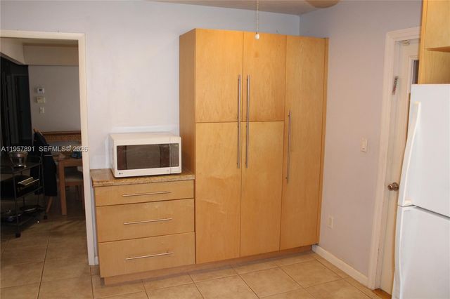 12965 SW 76th Ter, Miami, FL 33183