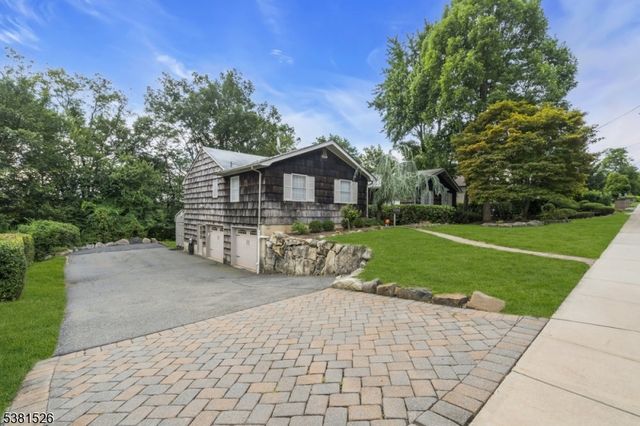 27 Underwood Dr, West Orange Twp., NJ 07052