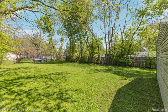 591 Clara Avenue, Pontiac, MI 48340