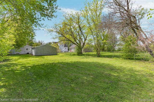 591 Clara Avenue, Pontiac, MI 48340