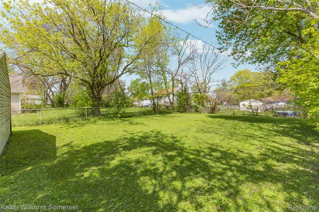 591 Clara Avenue, Pontiac, MI 48340