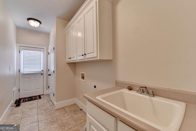 1054 Morgan Garner Drive SW, Lilburn, GA 30047