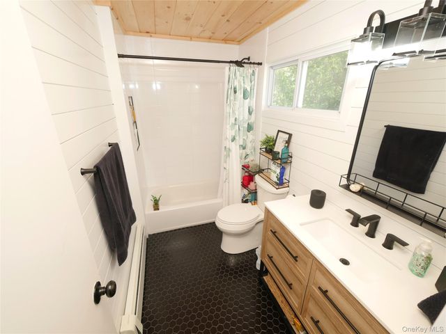 28 Block Boulevard, Port Jefferson Station, NY 11776