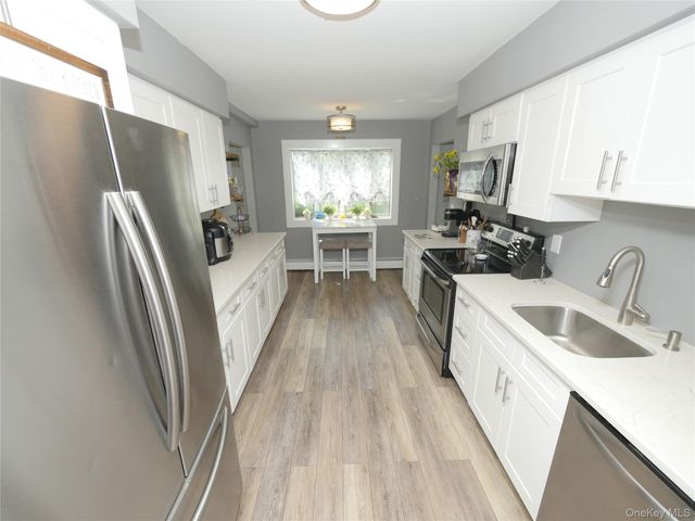 28 Block Boulevard, Port Jefferson Station, NY 11776