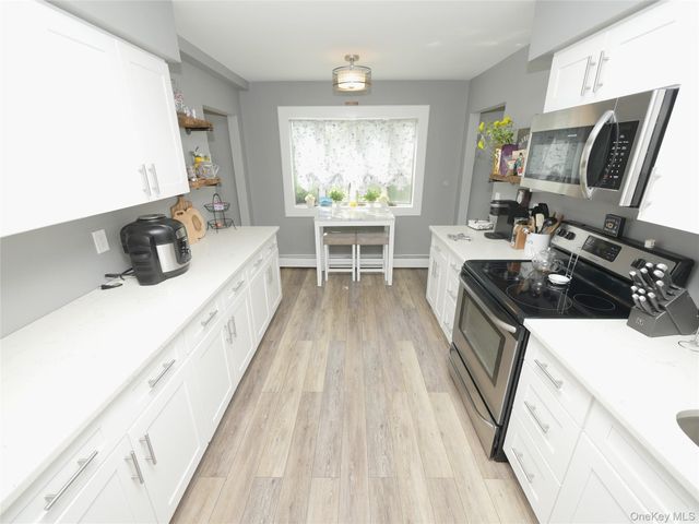 28 Block Boulevard, Port Jefferson Station, NY 11776