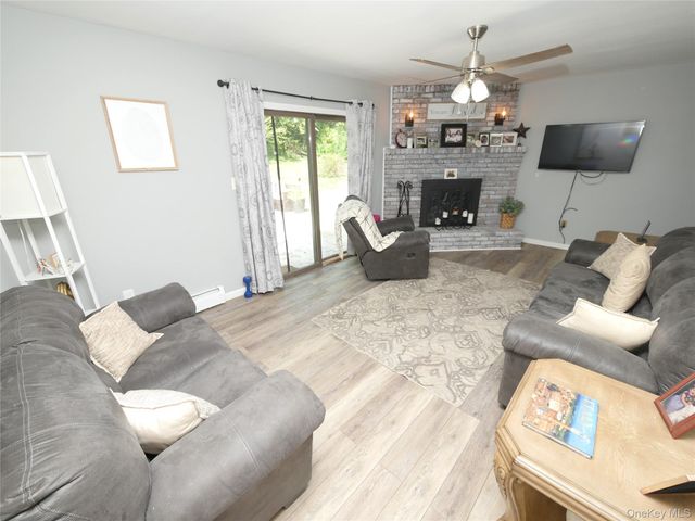 28 Block Boulevard, Port Jefferson Station, NY 11776