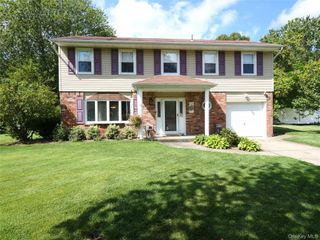 28 Block Boulevard, Port Jefferson Station, NY 11776