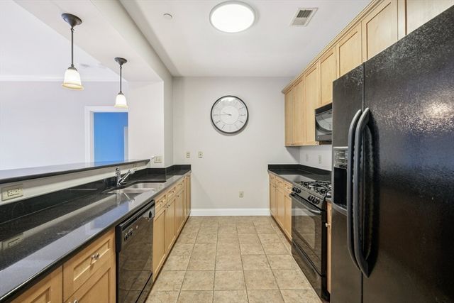 527 Pawtucket 207, Lowell, MA 01854