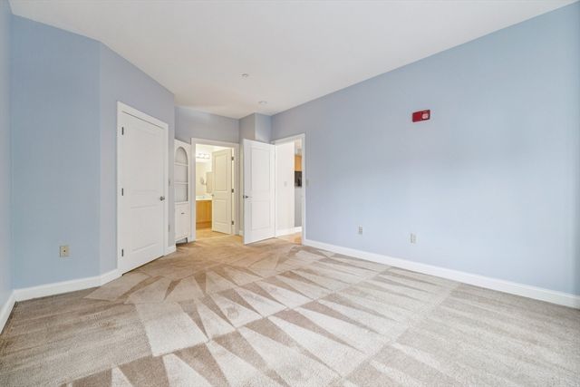 527 Pawtucket 207, Lowell, MA 01854