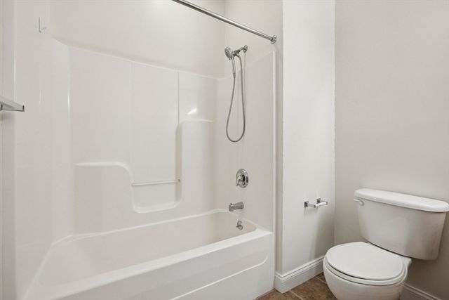 527 Pawtucket 207, Lowell, MA 01854