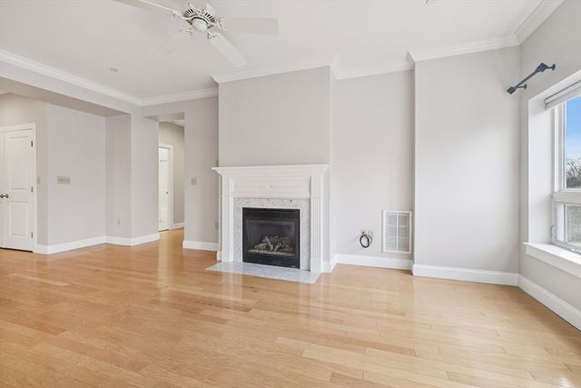 527 Pawtucket 207, Lowell, MA 01854