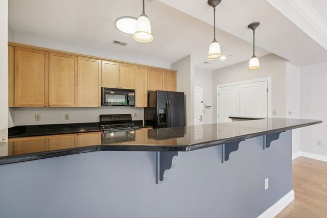 527 Pawtucket 207, Lowell, MA 01854