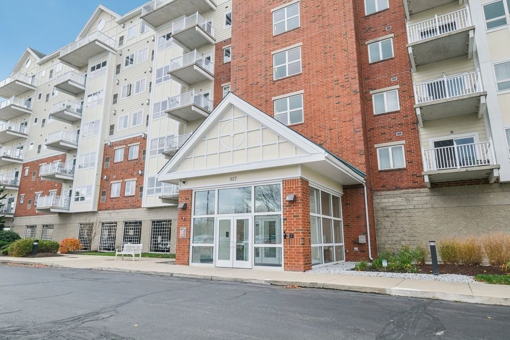 527 Pawtucket 207, Lowell, MA 01854