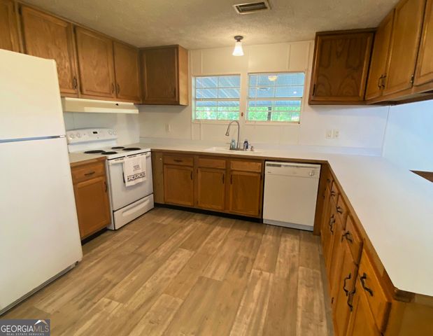 618 Campbell Street, Cleveland, GA 30528
