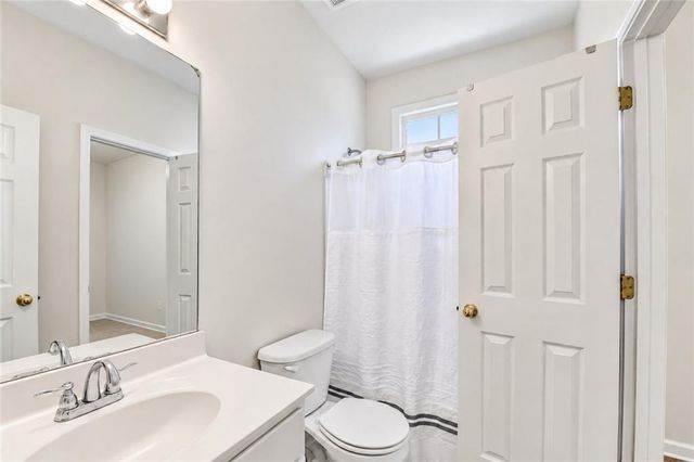 3270 Royal Creek Way SW, Lilburn, GA 30047