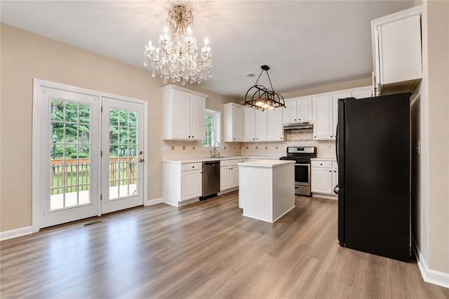 3270 Royal Creek Way SW, Lilburn, GA 30047