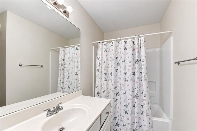 3270 Royal Creek Way SW, Lilburn, GA 30047