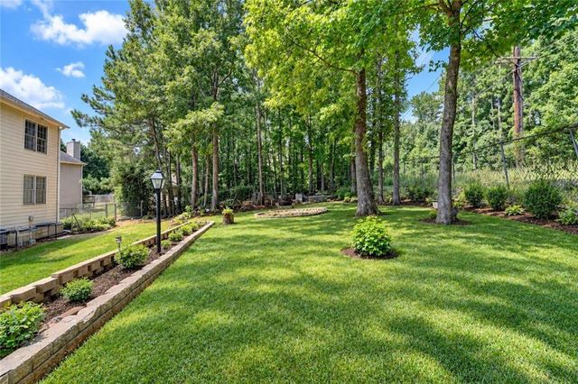 3270 Royal Creek Way SW, Lilburn, GA 30047