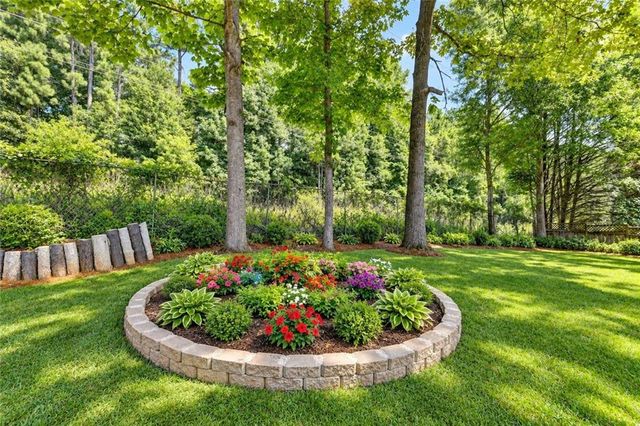 3270 Royal Creek Way SW, Lilburn, GA 30047