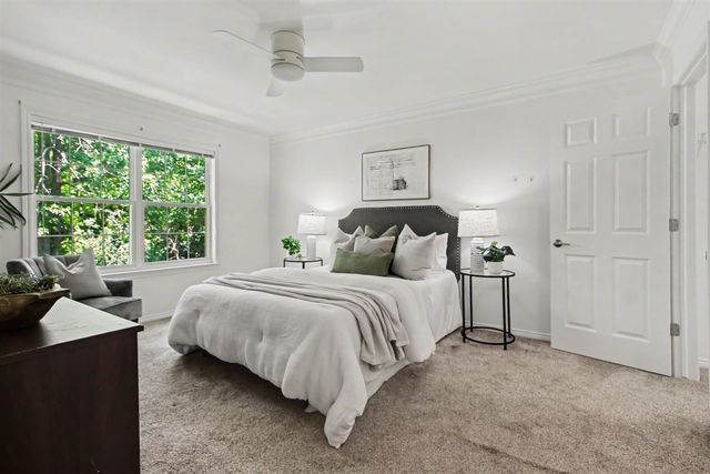 3037 Barclay Way, Ann Arbor, MI 48105