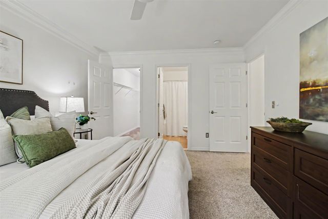 3037 Barclay Way, Ann Arbor, MI 48105