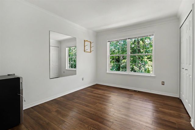 3037 Barclay Way, Ann Arbor, MI 48105
