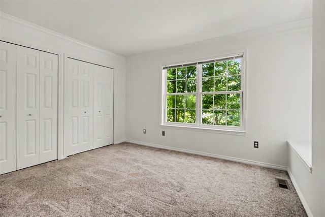 3037 Barclay Way, Ann Arbor, MI 48105