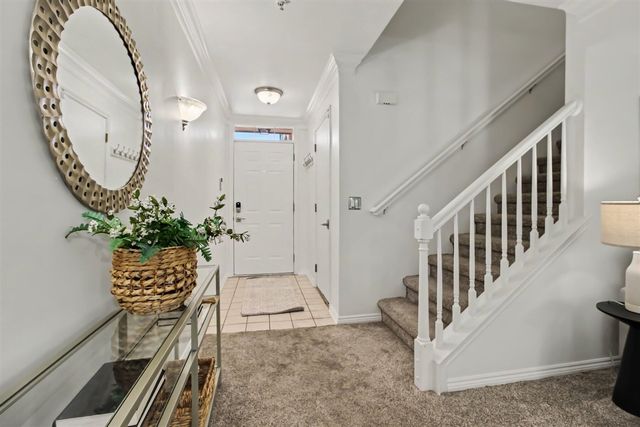 3037 Barclay Way, Ann Arbor, MI 48105