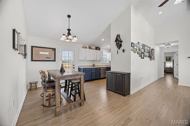 20999 Lacombe Road, Waynesville, MO 65583