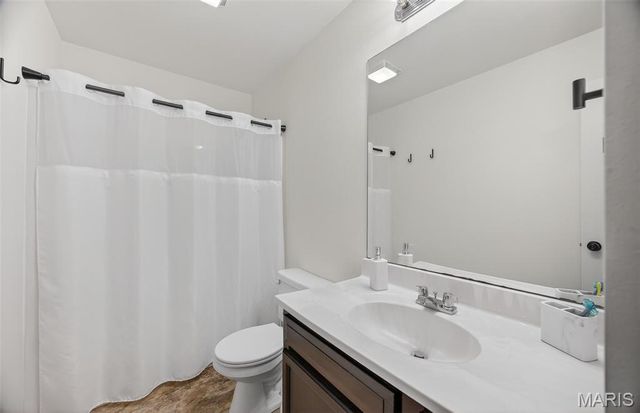 20999 Lacombe Road, Waynesville, MO 65583